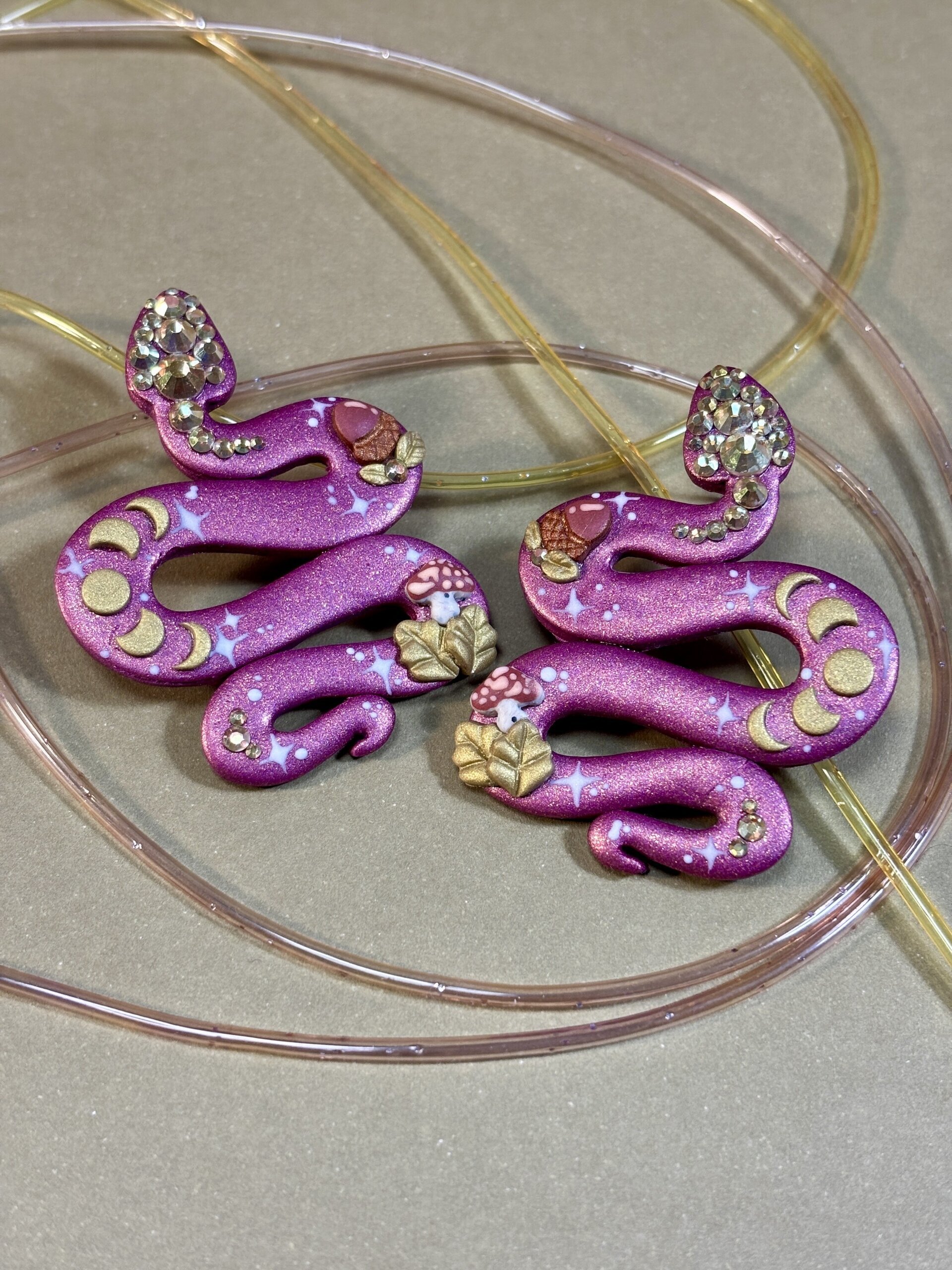 Serpientes Mistikas pendientes - 6